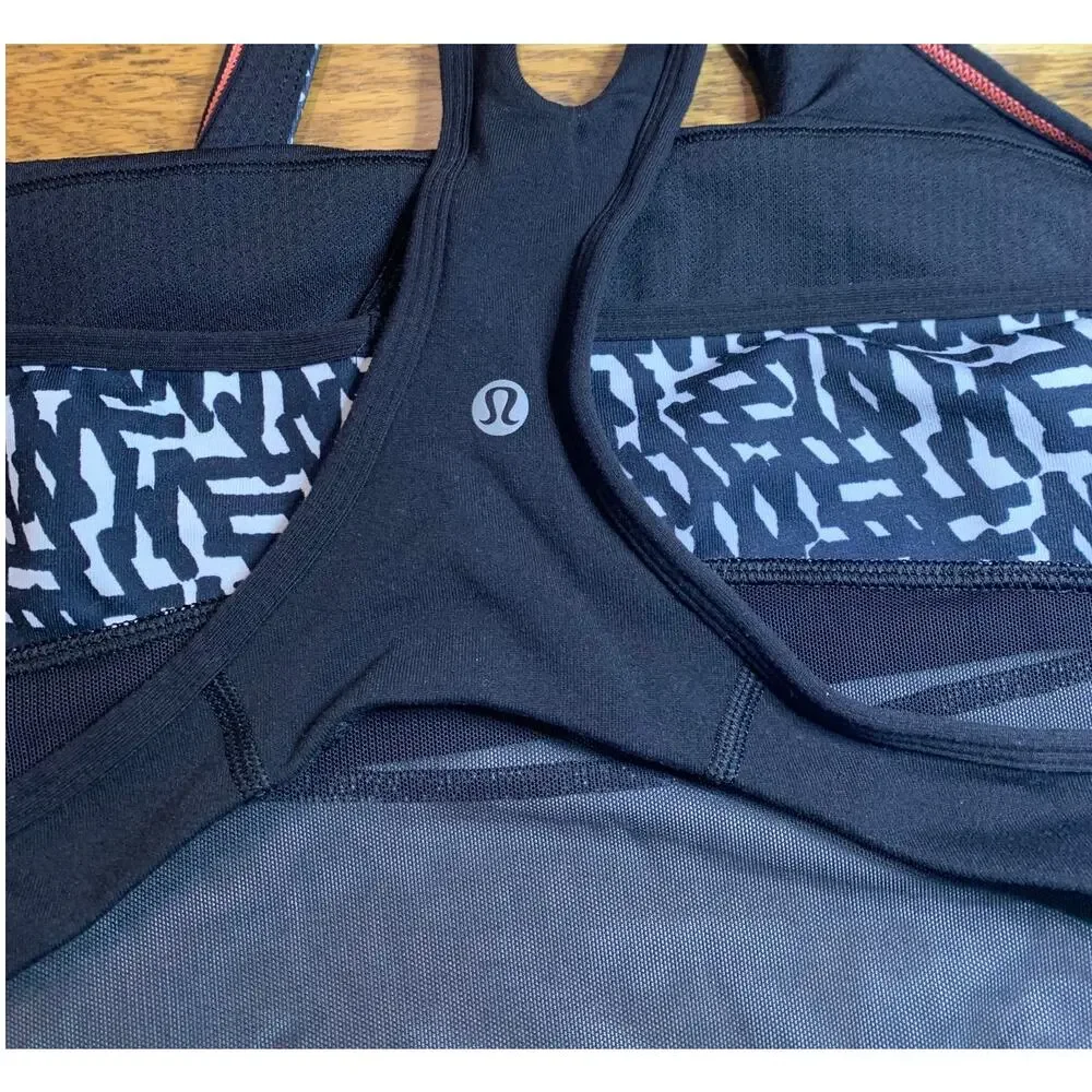 Lululemon Athletica B&W XL Women's 12 Mesh Back Tank